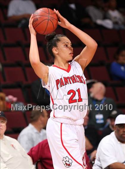 Thumbnail 1 in St. Mary's vs. Harvard-Westlake (CIF State D4 Final) photogallery.