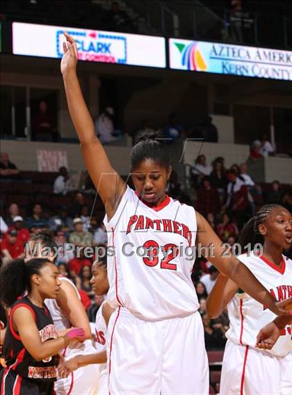 Thumbnail 2 in St. Mary's vs. Harvard-Westlake (CIF State D4 Final) photogallery.