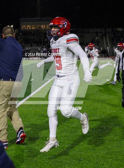 Thumbnail 1 in Patriot vs Battlefield (VHSL Class 6 Regional Semifinal) photogallery.