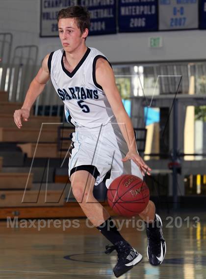 Thumbnail 2 in St. Mary's vs Villa Park (MaxPreps Holiday Classic) photogallery.