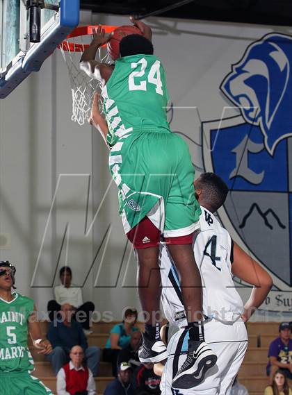 Thumbnail 3 in St. Mary's vs Villa Park (MaxPreps Holiday Classic) photogallery.