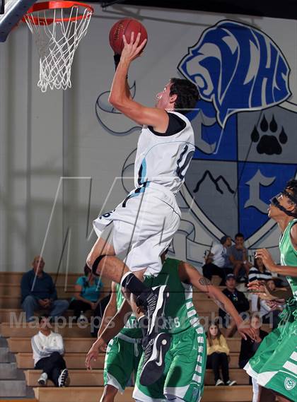 Thumbnail 1 in St. Mary's vs Villa Park (MaxPreps Holiday Classic) photogallery.