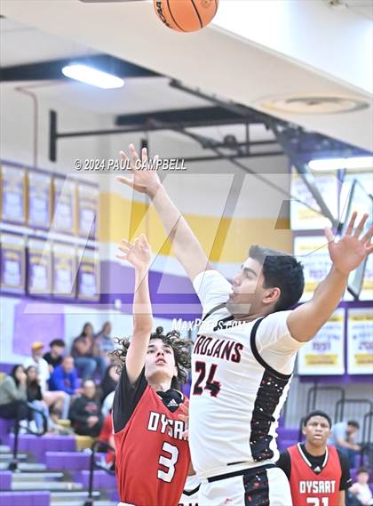 Thumbnail 2 in Dysart vs Paradise Valley (Fear the Hop Thanksgiving Tournament) photogallery.