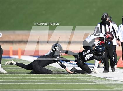 Thumbnail 1 in Limon vs. Strasburg (CHSAA 1A State Final) photogallery.