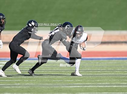 Thumbnail 2 in Limon vs. Strasburg (CHSAA 1A State Final) photogallery.