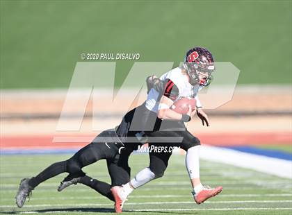 Thumbnail 2 in Limon vs. Strasburg (CHSAA 1A State Final) photogallery.