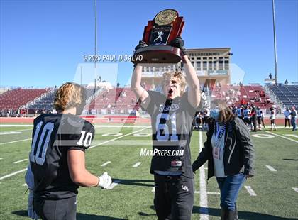 Thumbnail 2 in Limon vs. Strasburg (CHSAA 1A State Final) photogallery.