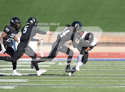 Thumbnail 3 in Limon vs. Strasburg (CHSAA 1A State Final) photogallery.