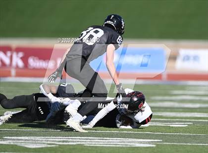 Thumbnail 2 in Limon vs. Strasburg (CHSAA 1A State Final) photogallery.