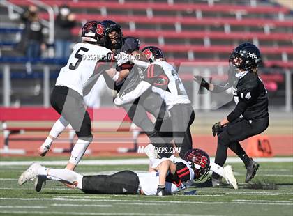 Thumbnail 2 in Limon vs. Strasburg (CHSAA 1A State Final) photogallery.