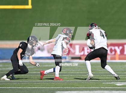 Thumbnail 1 in Limon vs. Strasburg (CHSAA 1A State Final) photogallery.