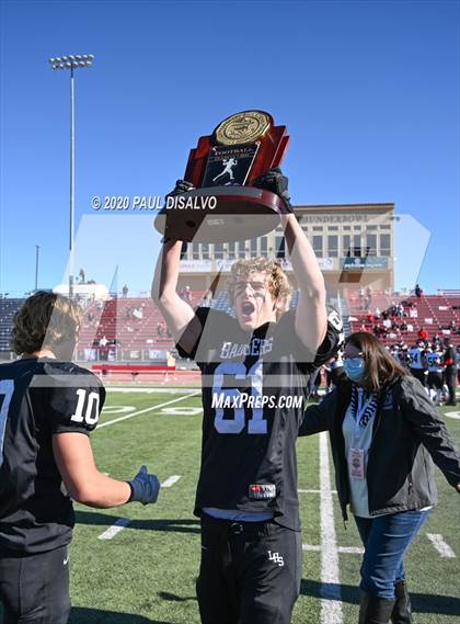 Thumbnail 3 in Limon vs. Strasburg (CHSAA 1A State Final) photogallery.