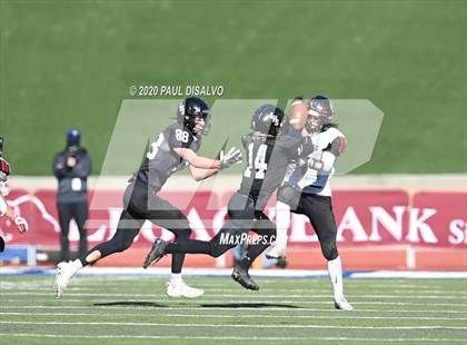 Thumbnail 3 in Limon vs. Strasburg (CHSAA 1A State Final) photogallery.