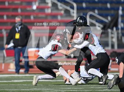 Thumbnail 2 in Limon vs. Strasburg (CHSAA 1A State Final) photogallery.