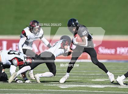 Thumbnail 2 in Limon vs. Strasburg (CHSAA 1A State Final) photogallery.