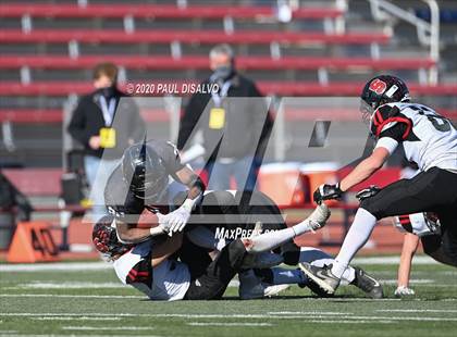 Thumbnail 3 in Limon vs. Strasburg (CHSAA 1A State Final) photogallery.