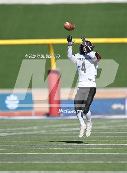 Thumbnail 2 in Limon vs. Strasburg (CHSAA 1A State Final) photogallery.