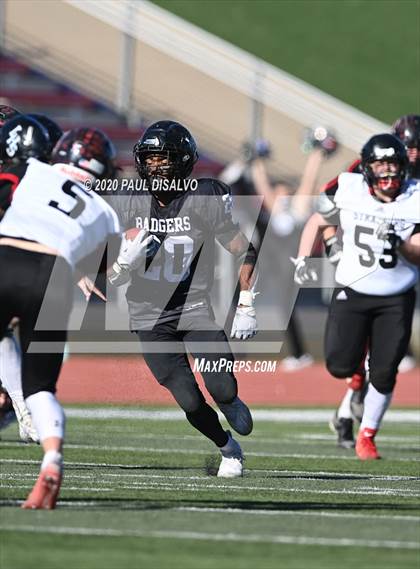 Thumbnail 2 in Limon vs. Strasburg (CHSAA 1A State Final) photogallery.