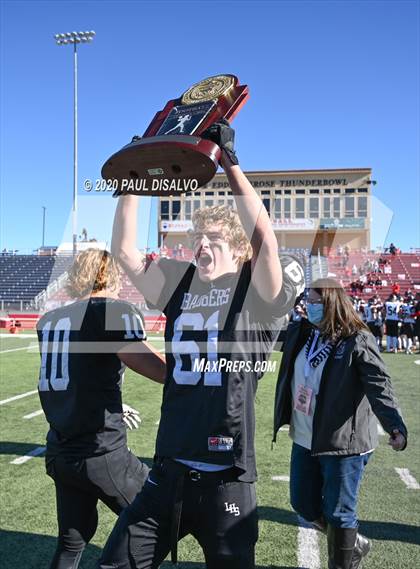 Thumbnail 1 in Limon vs. Strasburg (CHSAA 1A State Final) photogallery.