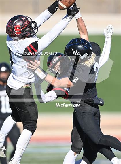 Thumbnail 3 in Limon vs. Strasburg (CHSAA 1A State Final) photogallery.