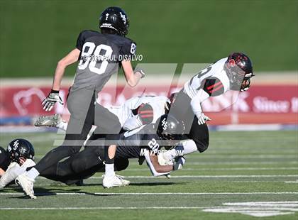 Thumbnail 1 in Limon vs. Strasburg (CHSAA 1A State Final) photogallery.