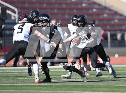 Thumbnail 3 in Limon vs. Strasburg (CHSAA 1A State Final) photogallery.