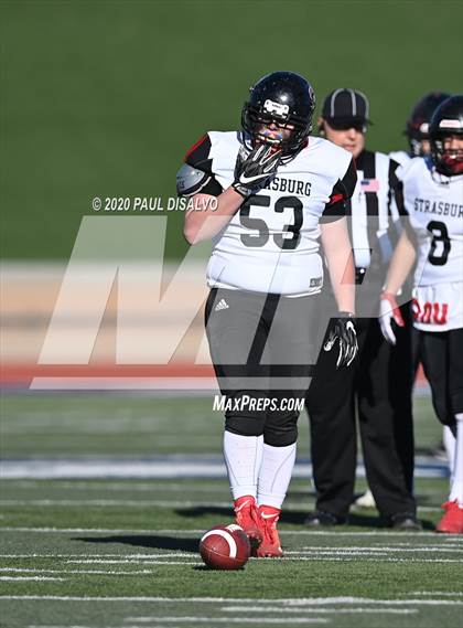 Thumbnail 3 in Limon vs. Strasburg (CHSAA 1A State Final) photogallery.