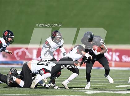 Thumbnail 1 in Limon vs. Strasburg (CHSAA 1A State Final) photogallery.