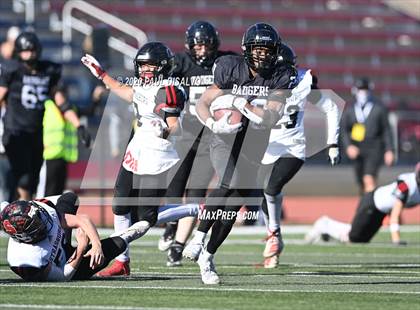 Thumbnail 1 in Limon vs. Strasburg (CHSAA 1A State Final) photogallery.