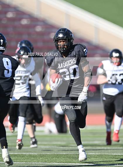 Thumbnail 2 in Limon vs. Strasburg (CHSAA 1A State Final) photogallery.