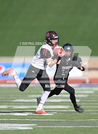 Thumbnail 2 in Limon vs. Strasburg (CHSAA 1A State Final) photogallery.