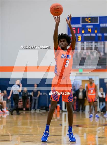 Thumbnail 1 in Rainier Beach @ Eastside Catholic photogallery.