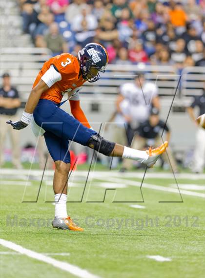 Thumbnail 2 in Brandeis vs. Steele (UIL 5A Division 2 Quarterfinal Playoff) photogallery.