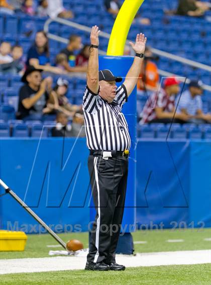 Thumbnail 3 in Brandeis vs. Steele (UIL 5A Division 2 Quarterfinal Playoff) photogallery.