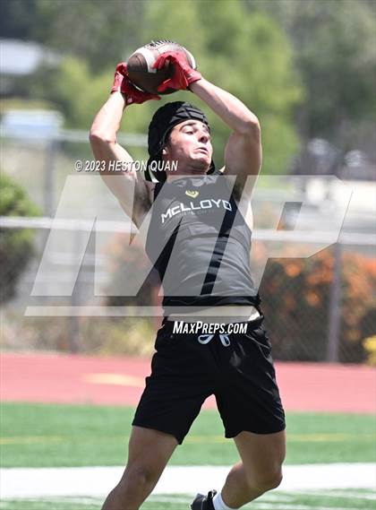 Thumbnail 3 in San Clemente vs. La Serna (Ocean View Seahawk Classic) photogallery.