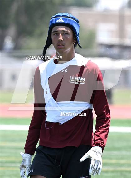 Thumbnail 1 in San Clemente vs. La Serna (Ocean View Seahawk Classic) photogallery.
