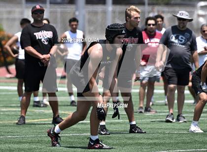Thumbnail 2 in San Clemente vs. La Serna (Ocean View Seahawk Classic) photogallery.