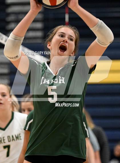 Thumbnail 1 in Gordon Lee vs. Notre Dame photogallery.