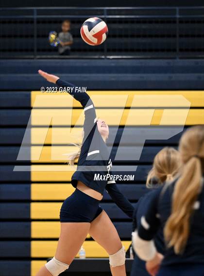 Thumbnail 3 in Gordon Lee vs. Notre Dame photogallery.
