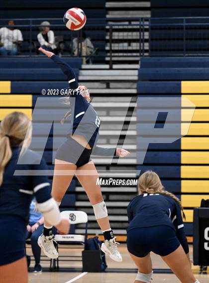 Thumbnail 2 in Gordon Lee vs. Notre Dame photogallery.