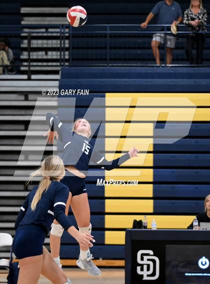 Thumbnail 1 in Gordon Lee vs. Notre Dame photogallery.