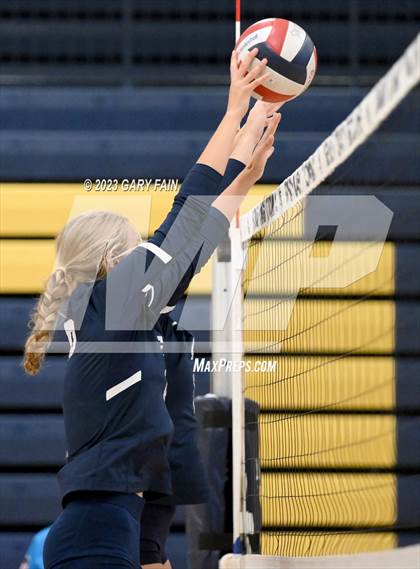 Thumbnail 3 in Gordon Lee vs. Notre Dame photogallery.