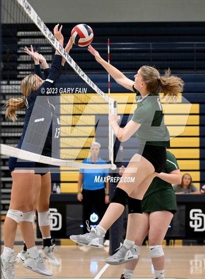 Thumbnail 1 in Gordon Lee vs. Notre Dame photogallery.