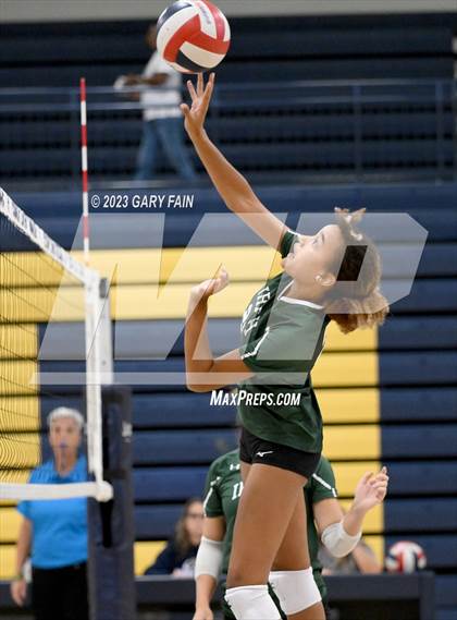Thumbnail 3 in Gordon Lee vs. Notre Dame photogallery.