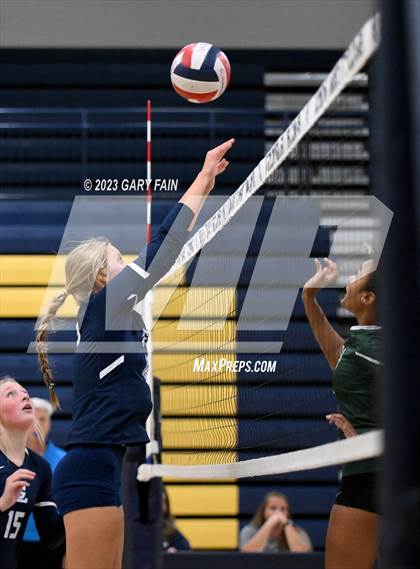 Thumbnail 1 in Gordon Lee vs. Notre Dame photogallery.