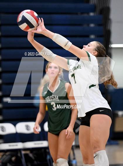 Thumbnail 1 in Gordon Lee vs. Notre Dame photogallery.