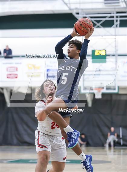 Thumbnail 2 in Oil City vs Slippery Rock (PIAA D10 4A 5th Place Bracket) photogallery.