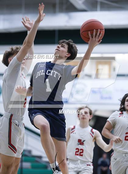 Thumbnail 1 in Oil City vs Slippery Rock (PIAA D10 4A 5th Place Bracket) photogallery.