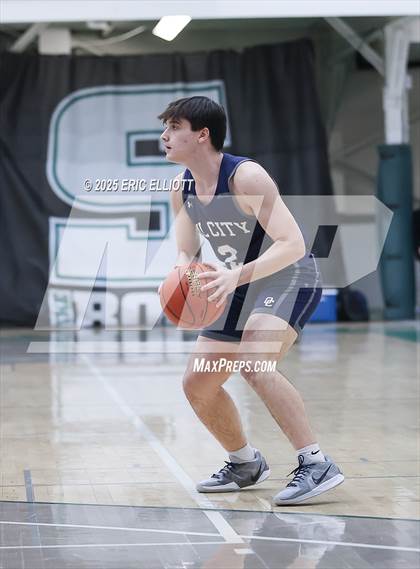 Thumbnail 3 in Oil City vs Slippery Rock (PIAA D10 4A 5th Place Bracket) photogallery.