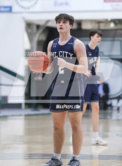 Thumbnail 3 in Oil City vs Slippery Rock (PIAA D10 4A 5th Place Bracket) photogallery.
